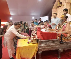 सूरत : संसार में वास्तविक प्रेम नहीं, यहां अपनी वासनाओं की पूर्ति के लिए प्रेम का अभिनय करते हैं लोग : स्वामी डॉ. राजेंद्र दास देवाचार्य