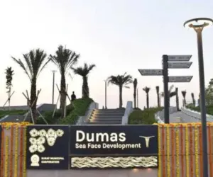 सूरत : डुमस सी फेस पर स्वच्छता अभियान, 400 किलो कचरा हटाया, 26 लोगों पर जुर्माना