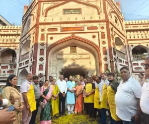 सूरत : सूरत महानगर निगम के ‘श्री तापी भवन’ और ‘तापीपुरा’ नामकरण के फैसले का जीण माता सेवा संघ ने किया अभिनंदन