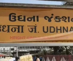 सूरत : गैस की कमी से बढ़ी परेशानी, प्रवासी मजदूर लौटने लगे वतन