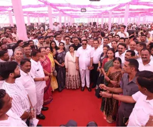 सूरत : सी.आर. पाटिल के जन्मदिन पर लिंबायत में रक्तदान व स्वास्थ्य जांच शिविर आयोजित