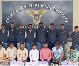 सूरत : नकली नोटों के पीछे 'AI' का शातिर खेल,  पकड़ी गई हाई-टेक फैक्ट्री, ₹2.38 करोड़ की जाली करेंसी ज़ब्त