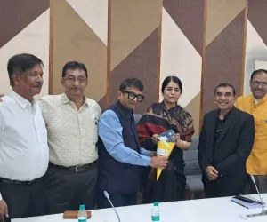 सूरत : अब केवल 7 दिनों में मिलेगा नया इंडस्ट्रियल गैस कनेक्शन, मजदूरों को आधार कार्ड पर मिलेंगे छोटे सिलेंडर