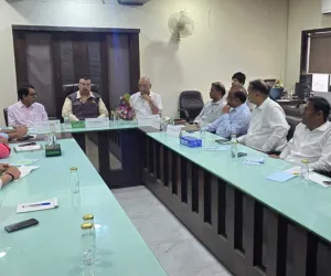 सूरत : पांडेसरा में टेक्सटाइल उद्योग और DGTS की अहम बैठक,  स्टीम पर GST दरें बढ़ाने और इनवर्टेड ड्यूटी स्ट्रक्चर सुधारने की मांग