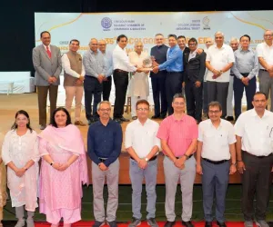 सूरत : सार्वजनिक यूनिवर्सिटी की SCET कॉलेज ने SGCCI महावीर सिंथेसिस अवॉर्ड जीता