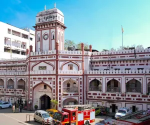 सूरत : नगर निगम चुनाव में BJP की ऐतिहासिक जीत के बाद भी बोर्ड गठन में देरी