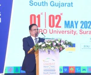 सूरत : वाइब्रेंट गुजरात रीजनल कॉन्फ्रेंस में आर्सेलरमित्तल निप्पॉन स्टील इंडिया के मुख्य कार्यकारी अधिकारी, दिलीप ऊम्मेन का संबोधन 