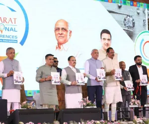 सूरत में वाइब्रेंट गुजरात कॉन्फ्रेंस का समापन, ₹3.53 लाख करोड़ के 2,792 MoU साइन