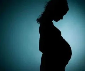 सूरत : कीम स्टेशन हादसा मामला, गुजरात हाई कोर्ट का ऐतिहासिक फैसला, अजन्मे बच्चे को भी माना ‘व्यक्ति’