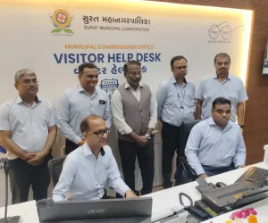 सूरत : नगर निगम में शुरू हुई स्मार्ट विज़िटर हेल्प डेस्क, अब शिकायतकर्ताओं को नहीं लगाने पड़ेंगे चक्कर