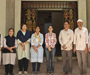 राजकोट : प्रिंसिपल ट्रेनिंग क्लास के तहत शिक्षकों ने किया राजकोट रीजनल इन्फॉर्मेशन ऑफिस का दौरा