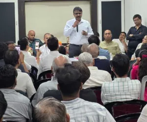 सूरत : एसएमए की बैठक में व्यापारियों को सतर्क रहने की सलाह, नए व्यापारियों को उधार नहीं देने का लिया गया निर्णय