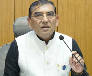 सूरत को राष्ट्रीय एमएमएफ नॉलेज हब बनाने का प्रस्ताव, एसजीसीसीआई ने टेक्सटाइल मंत्रालय को दिए महत्वपूर्ण सुझाव