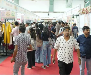 सूरत : ‘ग्लोबल फैब्रिक एक्सपो-2026’ में 600 करोड़ के कारोबार की संभावना, 3 दिनों में 35 हजार से ज्यादा विजिटर्स पहुंचे