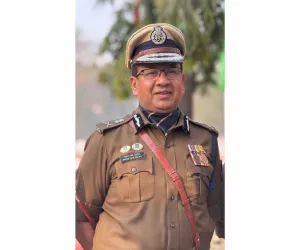 सूरत के पुलिस कमिश्नर अनुपम सिंह गहलोत का अहमदाबाद तबादला
