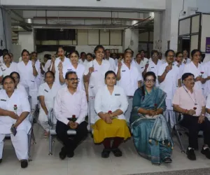 सूरत : गुजरात में पहली बार ऑनलाइन ‘कैंप मेथड’ से 684 स्टाफ नर्सों का हेड नर्स पद पर प्रमोशन, न्यू सिविल में 67 पद भरे गए