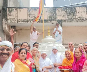सूरत : श्री महावीरस्वामी दिगम्बर जैन मंदिर की 44वीं वर्षगांठ श्रद्धा और उल्लास के साथ संपन्न