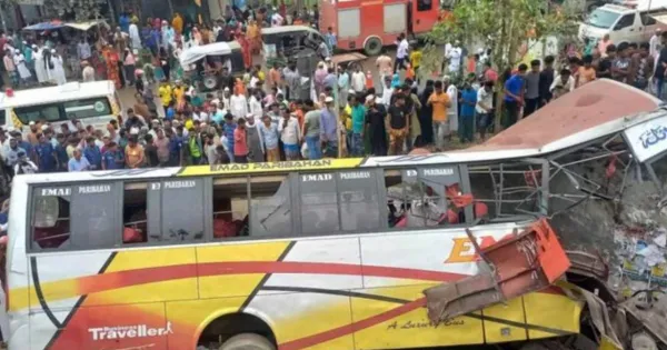 Bangladesh: Speeding uncontrolled bus fell into a ditch, 16 people died.  Loktej World News