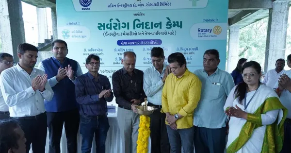 Surat: Diagnostic camp organized at Rotary Hospital Sachin, medical examination of more than 200 workers.  Loktej Surat, Business News