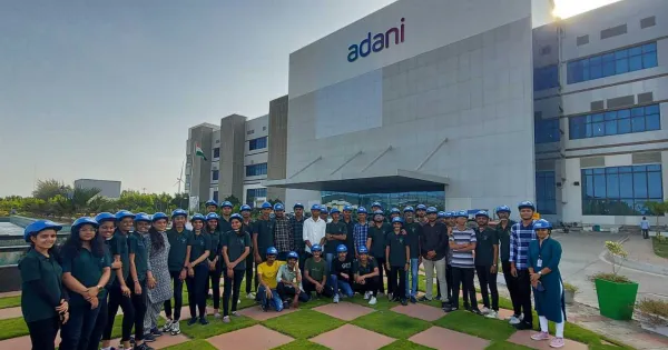 Ahmedabad: Adani Foundation ‘Udaan’ is expanding the horizon of knowledge including tourism.  Loktej Business, Regional News